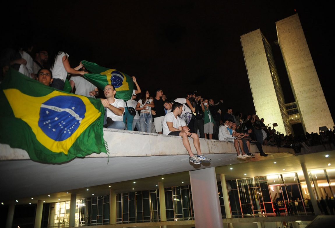 O eco e o silêncio do Brasil 1 protesto2013